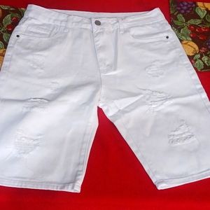 -✔️Distressed Denim Shorts